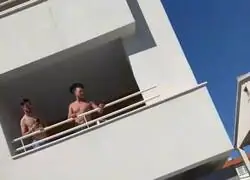 Pues ya tenemos el video del primer balconing del a&ntilde;o en Mallorca