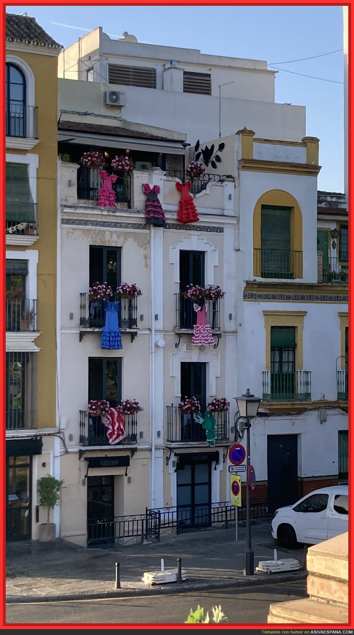 Ya se puede confirmar que nos hemos convertido en un parque tem&aacute;tico