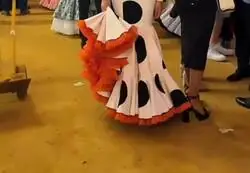 Esta t&iacute;a quiere toda la feria para ella y solo para grabarse el video m&aacute;s charca de la actualidad