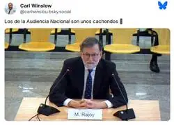 Sentarse frente a ese cartel es la prueba inequ&iacute;voca