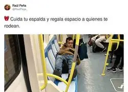 El Metro pidiendo civismo y la pe&ntilde;a... con la misma skin