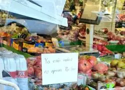 La primera opci&oacute;n era "Mejor m&eacute;tete el dedito por ah&iacute; debajo, a ver si te ha madurado el higo", pero les pareci&oacute; un pel&iacute;n basta.