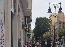Las colas de este finde para comprar un swatch para la reventa. Para echar curr&iacute;culums no los ver&aacute;s haciendo cola