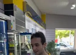 Cuando voy a sus establecimientos de tecnolog&iacute;a, quiero que me atienda alguien que no haya tocado una teta, alguien que se haya pasado todos los Diablo y que no pueda mantener la mirada m&aacute;s de tres segundos