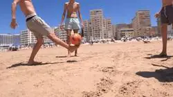 Prohibido jugar al f&uacute;tbol en las playas de C&aacute;diz. Hasta 750 euros de multa