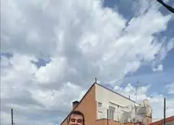 Antes, estos v&iacute;deos los hac&iacute;an humoristas. Ahora son reales. Si tienes 180.000 euros este &aacute;tico de Madrid puede ser tuyo.Pero, ten&eacute;is llegar hasta el final. Esto es la entrada, tienes que cobrar 7000 euros al mes porque vale 680.000