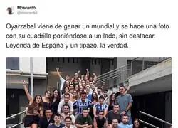 Cuando ganas un mundial y la foto de grupo te sale m&aacute;s &eacute;pica que la copa