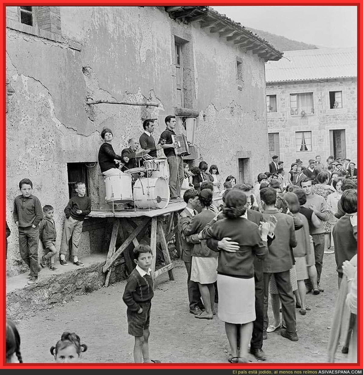Fiesta de pueblo en los 60
