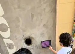 Han reconvertido un glory hole en una helader&iacute;a donde te clavan el helado (y lo que no es el helado) a precio de oro. Bienvenidos a Madrid