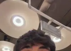 Un joven relata lo que ocurre diariamente en la T4 de barajas entrando con visados de turistas y cargados con un mont&oacute;n de maletas sin que nadie haga nada