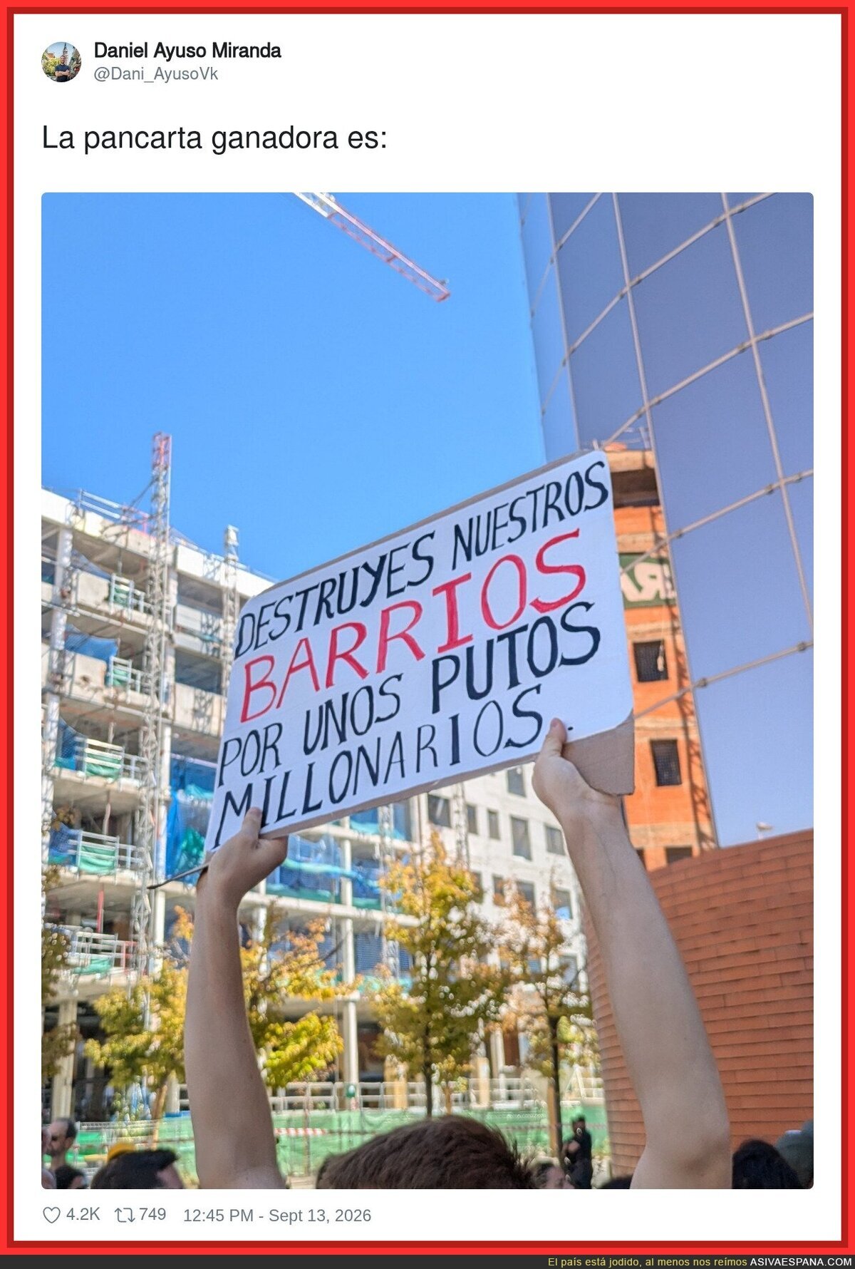 La pancarta ganadora dedicada a Ayuso