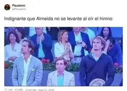Spoiler: est&aacute; de pie