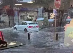 Los contenedores de Barcelona aprovechan el &uacute;nico momento del a&ntilde;o en el que no hay delitos por las calles para darse una vuelta por la ciudad condal