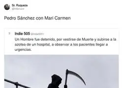 S&aacute;nchez, en la azotea del hospital, esperando su siguiente golpe de efecto