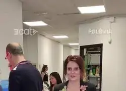 Ayuso pase&aacute;ndose JAJAJA
