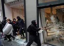 Rebajas de oto&ntilde;o en Francia: todo al 100% de descuento y sin pasar por caja