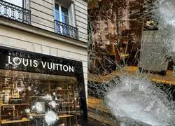 Los saqueadores de Par&iacute;s descubren que el cristal de Louis Vuitton cuesta m&aacute;s de romper que de pagar
