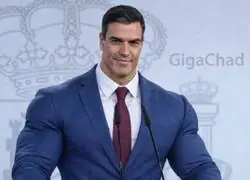 S&aacute;nchez en modo GigaChad: ni Jordi Wild, ni preguntas inc&oacute;modas, ni camisa de su talla