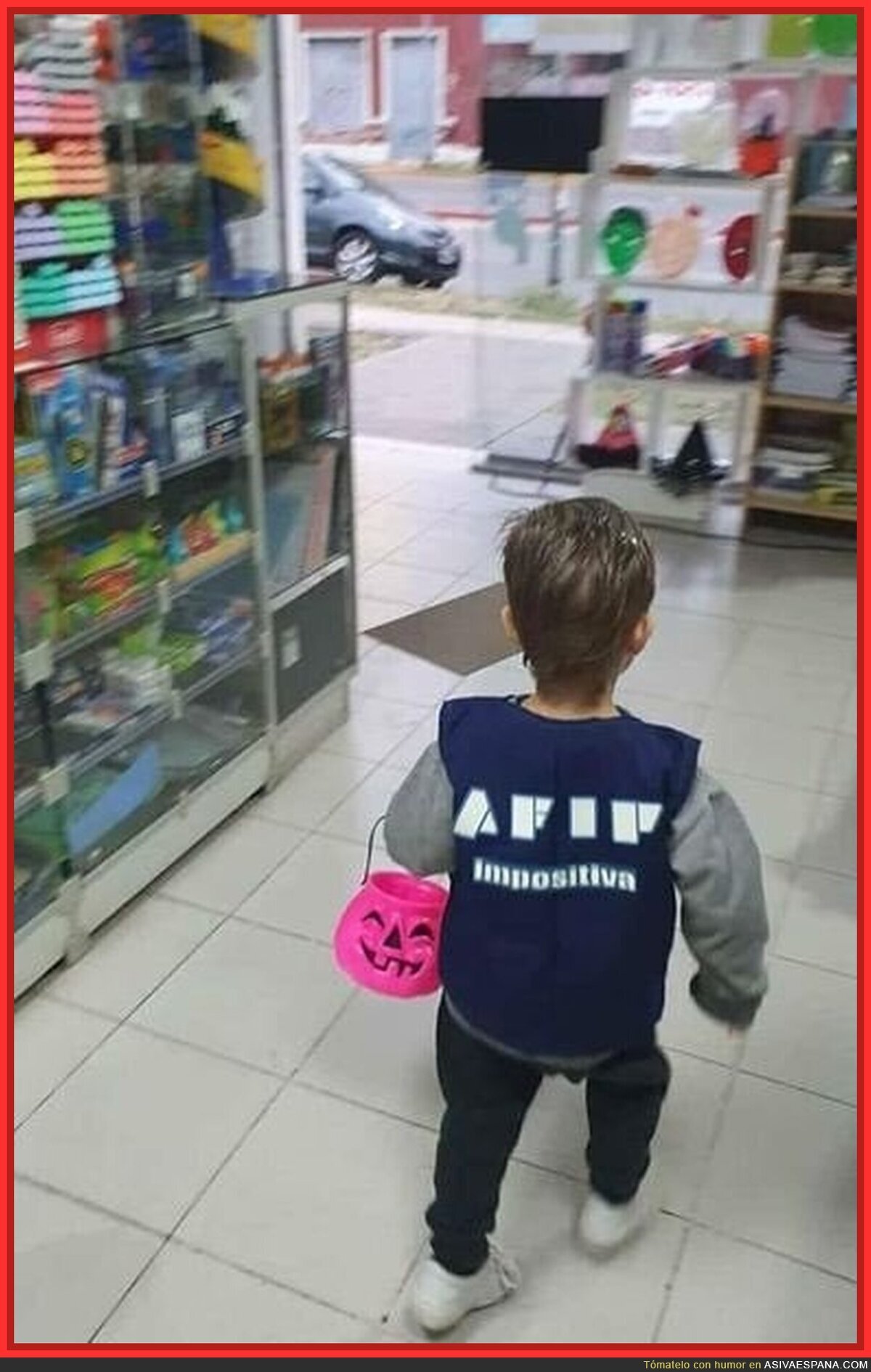 El disfraz de Halloween m&aacute;s terror&iacute;fico del a&ntilde;o viene a revisarte la declaraci&oacute;n