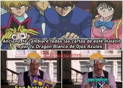 Kaiba intentando enga&ntilde;ar al abuelo de Yugi