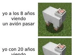 Mira, un avi&oacute;n