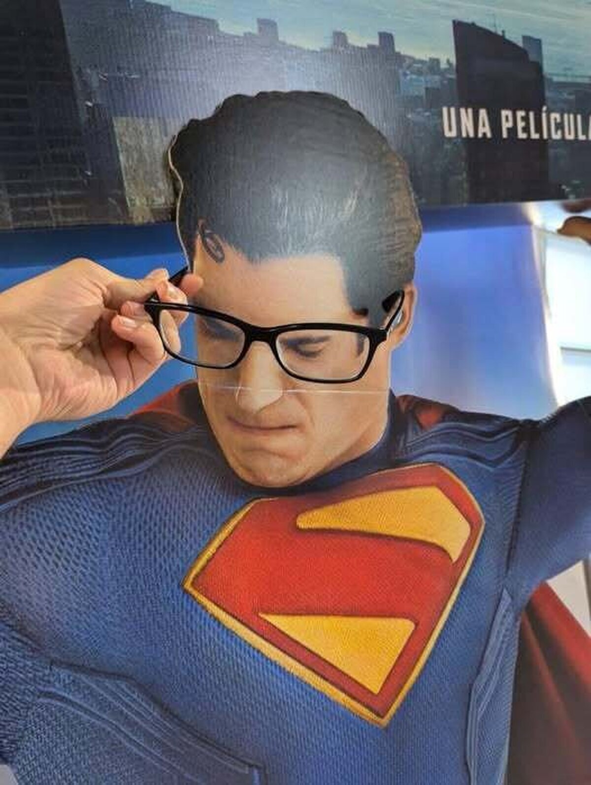 ¿Cómo es que nadie en Metropolis se da cuenta?