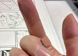 As&iacute; quedan los dedos de un mangaka despues de 8 horas de trabajo